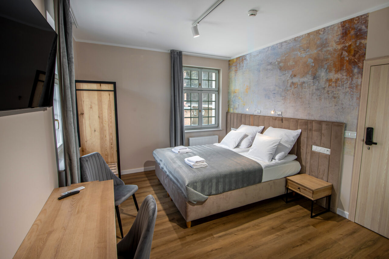 Pełny widok pokoju dwuosobowego w Soul House Gdańsk